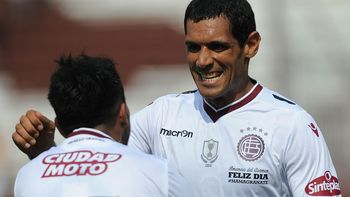 Lanús goleó a Godoy Cruz en el Sur. Lanús goleó a Godoy Cruz en el Sur.