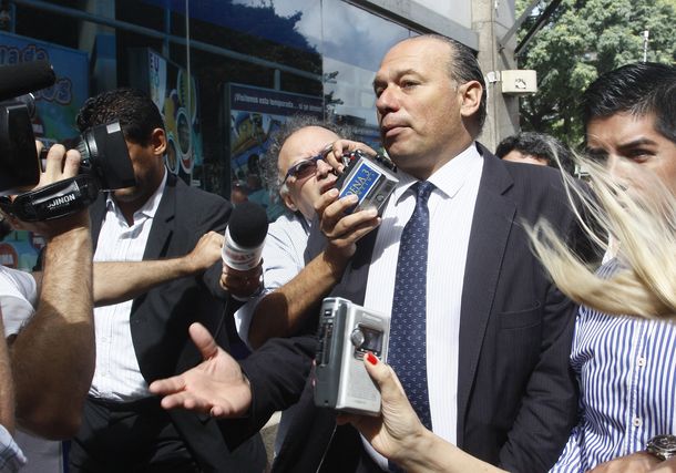 Berni: Fein trabaja mucho, pero no alcanza