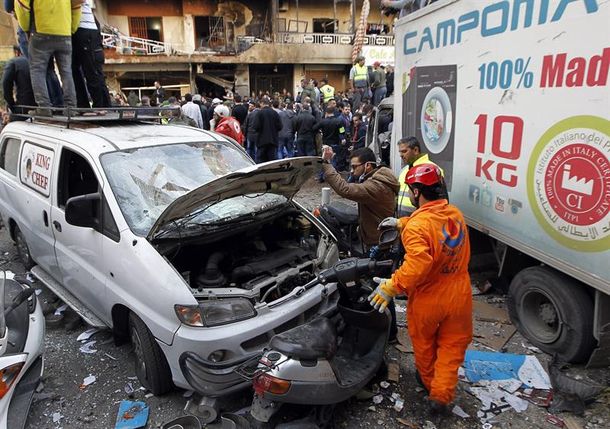 Cuatro muertos y más de 30 heridos en atentado suicida en Beirut