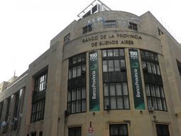 Titular de Banco Provincia apoya el billete de $200