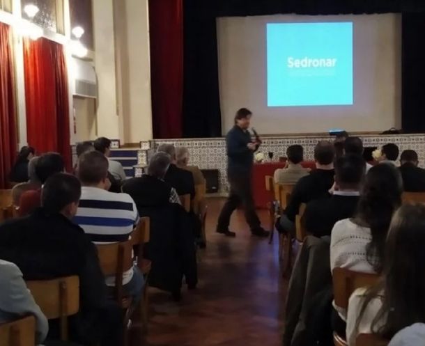 San Juan: un empleado de la Sedronar fue borracho a una charla sobre adicciones