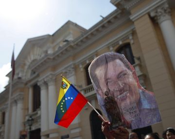 Denuncian conspiración para inocular el cáncer a Chávez