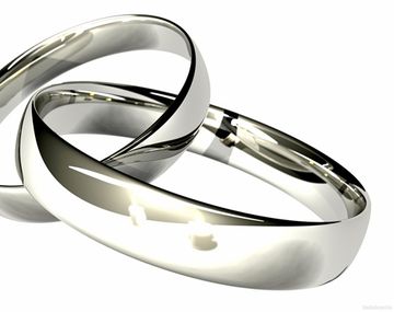 Insólito: proponen asignaciones para quienes cumplan bodas de plata