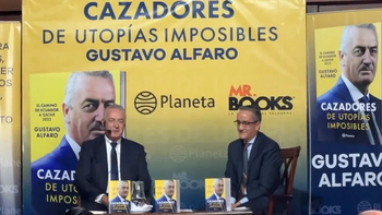 alfaro presento el libro del camino de la seleccion de ecuador a qatar alfaro presento el libro del camino de la seleccion de ecuador a qatar