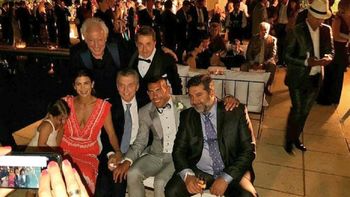 Carlos Tevez, Mauricio Macri y Daniel Angelici, entre otros, en la boda del delantero de Boca Carlos Tevez, Mauricio Macri y Daniel Angelici, entre otros, en la boda del delantero de Boca