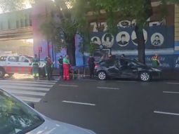 fuerte choque entre dos autos en palermo dejo a personas atrapadas fuerte choque entre dos autos en palermo dejo a personas atrapadas