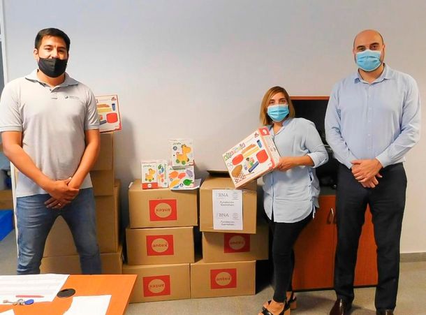 Fabiola Yáñez y la Fundación Garrahan entregaron juguetes a pacientes oncológicos de todo el país