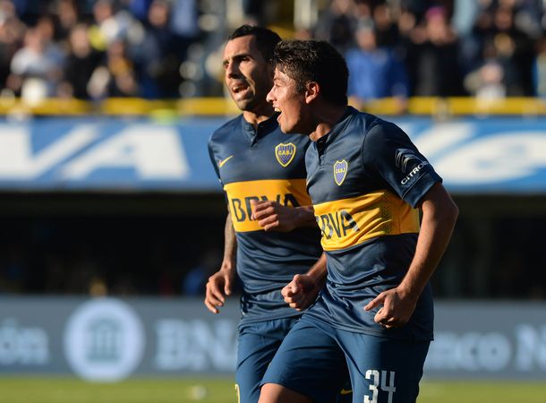 Con gol de Tevez, Boca goleó a Banfield y se metió en octavos de la Copa