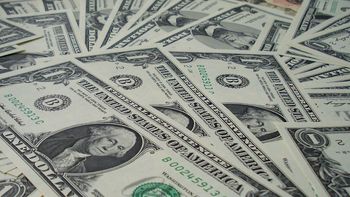 el banco central sacrifico u$s302 millones pero no pudo contener al dolar, que cerro 58,66 pesos el banco central sacrifico u$s302 millones pero no pudo contener al dolar, que cerro 58,66 pesos