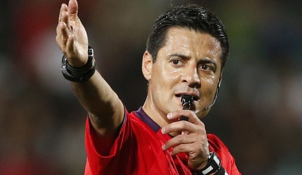 Confirmaron los árbitros que dirigirán Argentina-Francia: ¡hay un chileno!