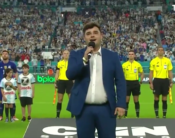 Selección Argentina: así cantó el himno la voz de Los Totora