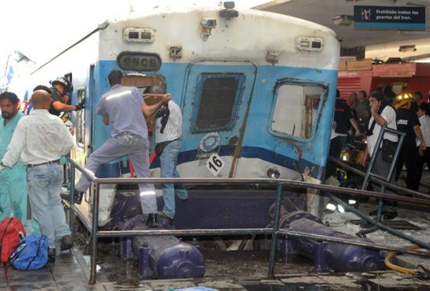 Tragedia de Once: emotivo acto de familiares y amigos de las víctimas