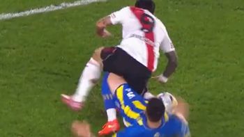 Durísimo lesión de Sebastián Driussi en River vs. Rosario Central. Durísimo lesión de Sebastián Driussi en River vs. Rosario Central.