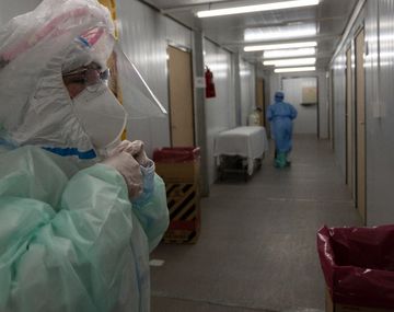 Adela Sandoval, la enfermera que lucha a diario contra el coronavirus y se aplicó la vacuna