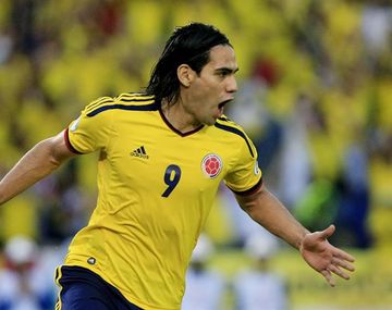 Colombia derrotó a Perú y quedó como único escolta