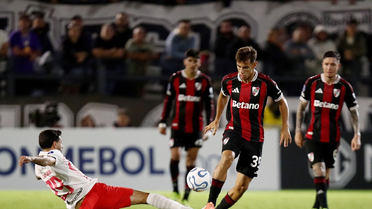 River vence a Bragantino en Brasil