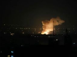 israel ataca a gran escala a iran: se registran bombardeos masivos sobre teheran israel ataca a gran escala a iran: se registran bombardeos masivos sobre teheran