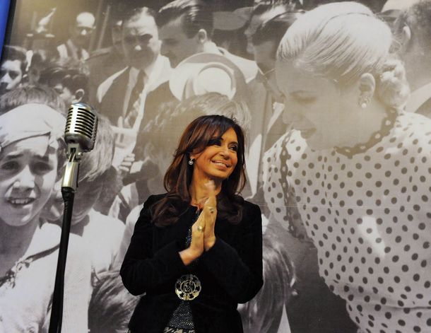 Cristina agradeció emotiva carta de apoyo que le enviaron científicos del Conicet