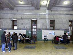 las primarias se desarrollan con normalidad las primarias se desarrollan con normalidad