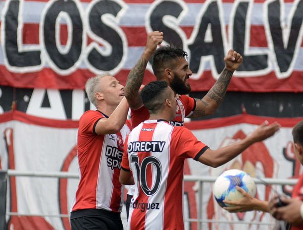 Estudiantes se aprovechó de Arsenal en La Plata