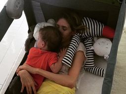 la tierna foto de guillermina valdes y lorenzo tinelli en pleno colecho la tierna foto de guillermina valdes y lorenzo tinelli en pleno colecho