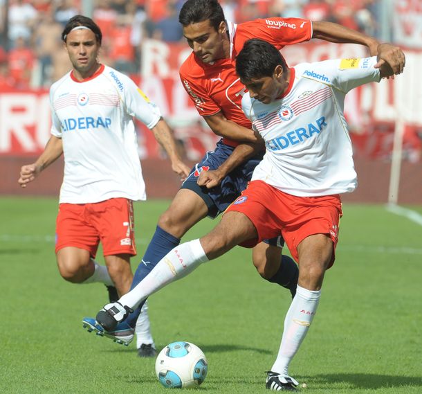 Independiente superó al Bicho y recuperó la ilusión