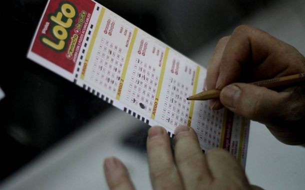 Ganó un millón de pesos en el Loto pero los perdió por no ir a cobrar el premio