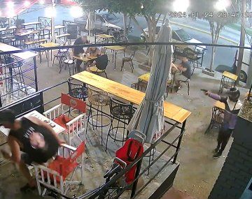 Sicario intentó balear a clientes en un bar de Rosario