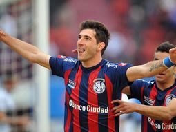 san lorenzo goleo a gimnasia y se sube a lo mas alto san lorenzo goleo a gimnasia y se sube a lo mas alto