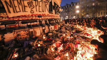 francia corrige numero de victimas: siguen siendo 129 los muertos por los atentados francia corrige numero de victimas: siguen siendo 129 los muertos por los atentados