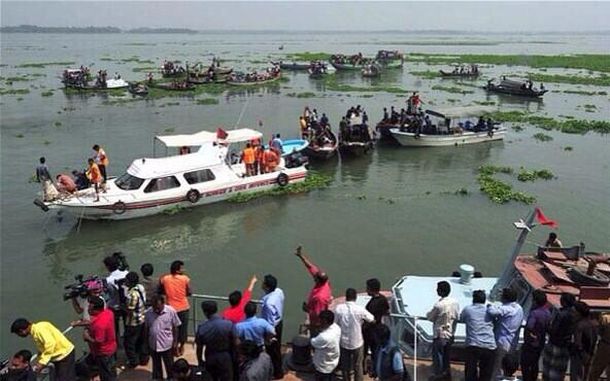 Más de 10 muertos y 50 desaparecidos en Bangladesh al hundirse un barco