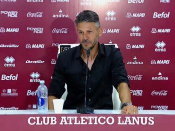 Demichelis: No había aire acondicionado en el vestuario y el DT de Lanús no me saludó