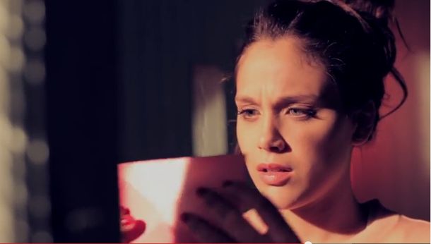 Barbie Velez grabó un video clip con el cantante venezolano Jordaine