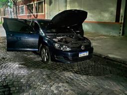 Hallan quemado en Nueva Pompeya el auto que habrían usado los asesinos del policía en Ramos Mejía