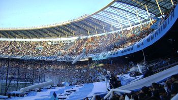 La hinchada de Racing. La hinchada de Racing.
