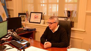 Julio Zamora, intendente de Tigre Julio Zamora, intendente de Tigre