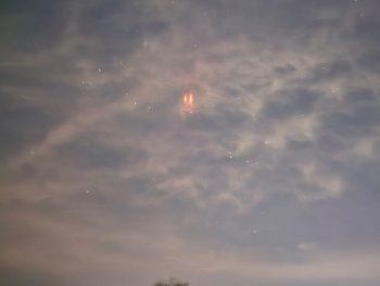 Aseguran ver ovnis en La Plata: los videos de las extrañas luces en el cielo