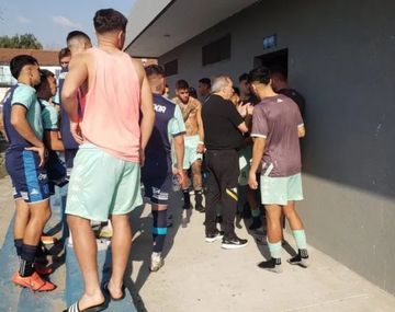 Se suspendió San Telmo vs Aldosivi por una bomba que hirió a un DT