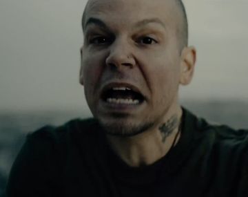 Calle 13 presentó el video del tema que compuso con Assange