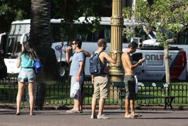 Tras la lluvia y el granizo, rige un alerta amarillo por el calor