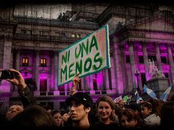 #NiUnaMenos, la primera marcha se realizó el 3 de junio del 2015. #NiUnaMenos, la primera marcha se realizó el 3 de junio del 2015.