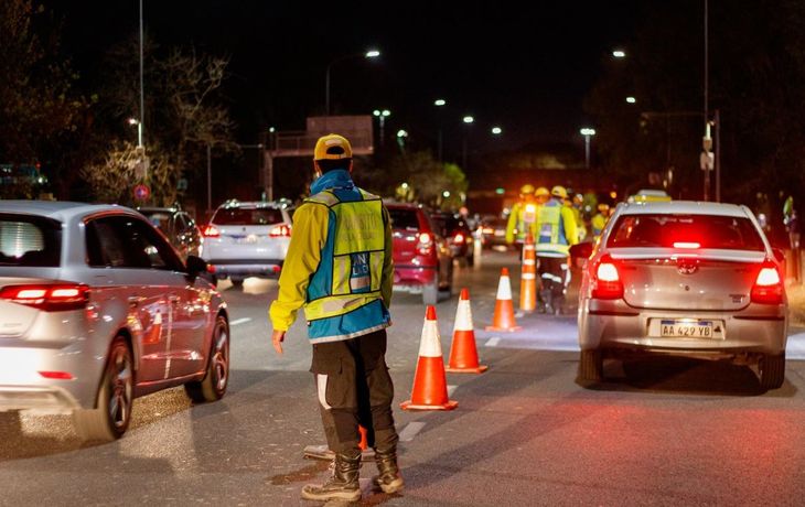 Éxodo turístico por el fin de semana largo: fuertes controles en todas las rutas del país
