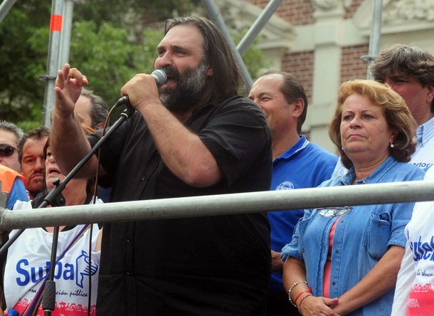 Baradel responde a De Lucía: Tiene propensión a la mentira