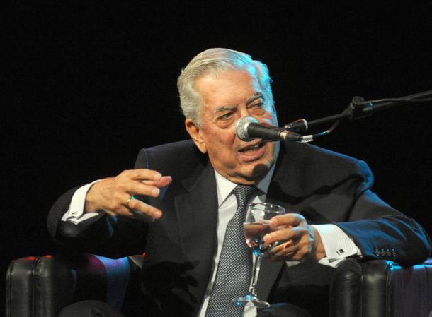 Vargas Llosa: en América Latina hay formas enmascaradas de autoritarismo