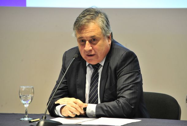 El ministro de Industria