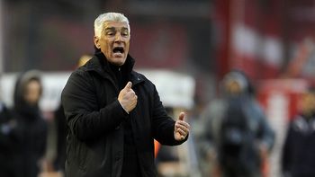 el elegido: omar de felippe es el dt que intentara sacar a velez de la crisis el elegido: omar de felippe es el dt que intentara sacar a velez de la crisis