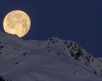 Cuándo y a qué hora podrá verse en la Argentina la Luna de Nieve 2022
