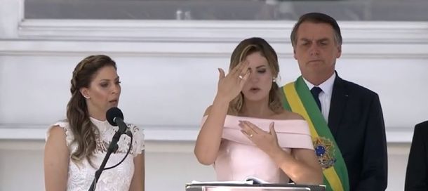 Michelle Bolsonaro dio su primer discurso como primera dama utilizando el lenguaje de señas