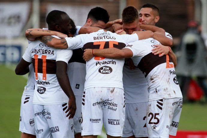 Platense, con ocho bajas por coronavirus, va por la épica ante Arsenal