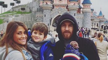 La familia Messi en Disne de París. La familia Messi en Disne de París.